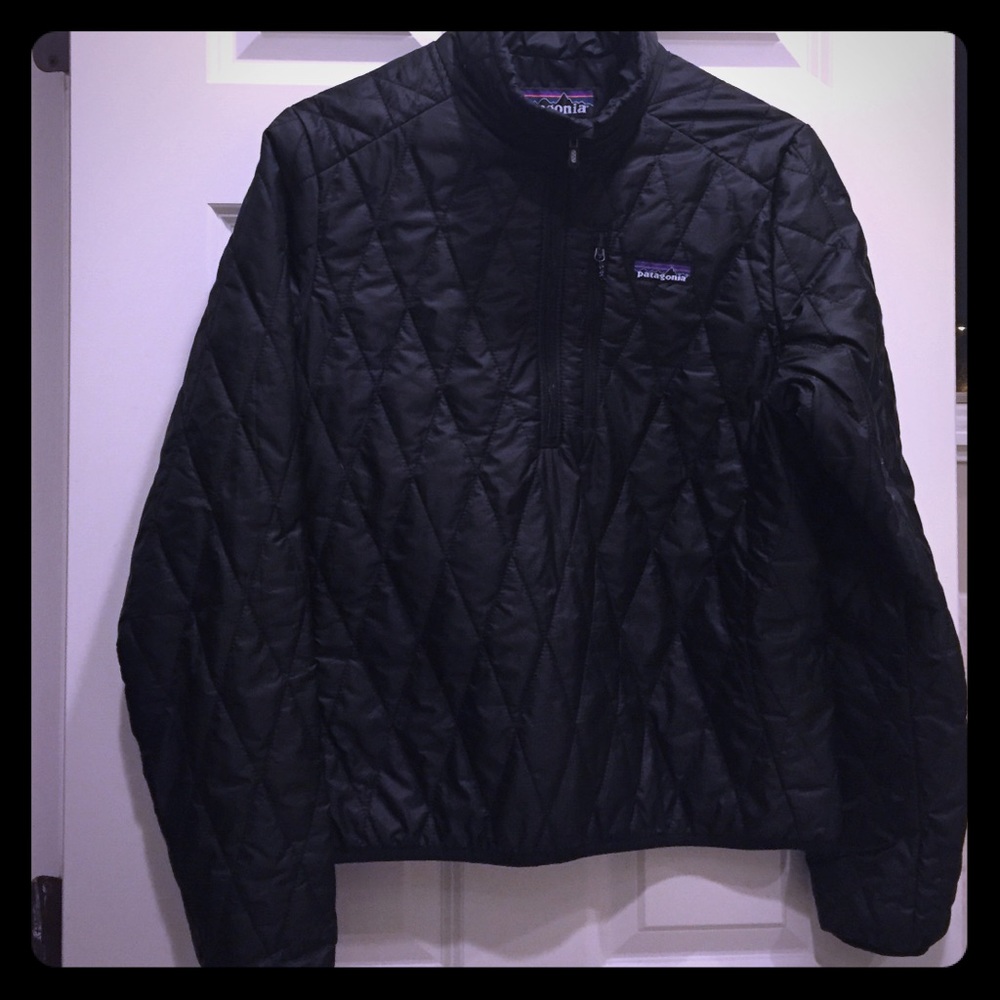 Black Patagonia pullover
